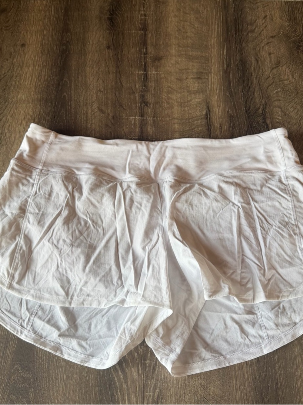 Lululemon Speed Up Mid Rise Lined Short 4” sz 14 in white